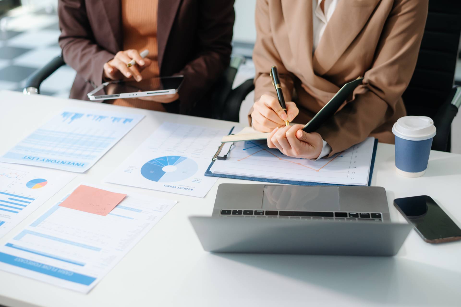 Auditoría externa con enfoque NIA: un estándar internacional para fortalecer la confianza