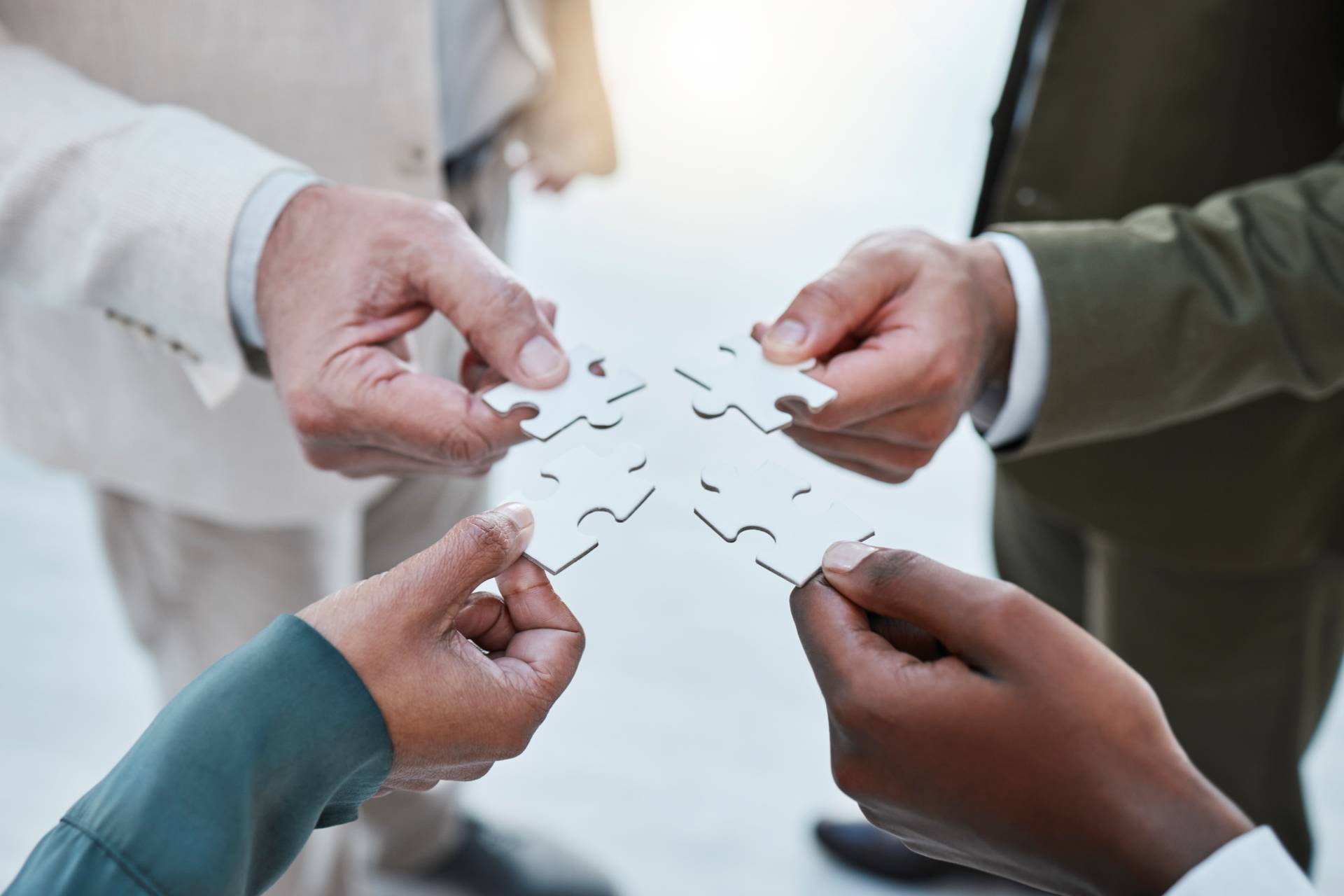 Fusión y escisión de empresas: decisiones estratégicas con respaldo jurídico y contable