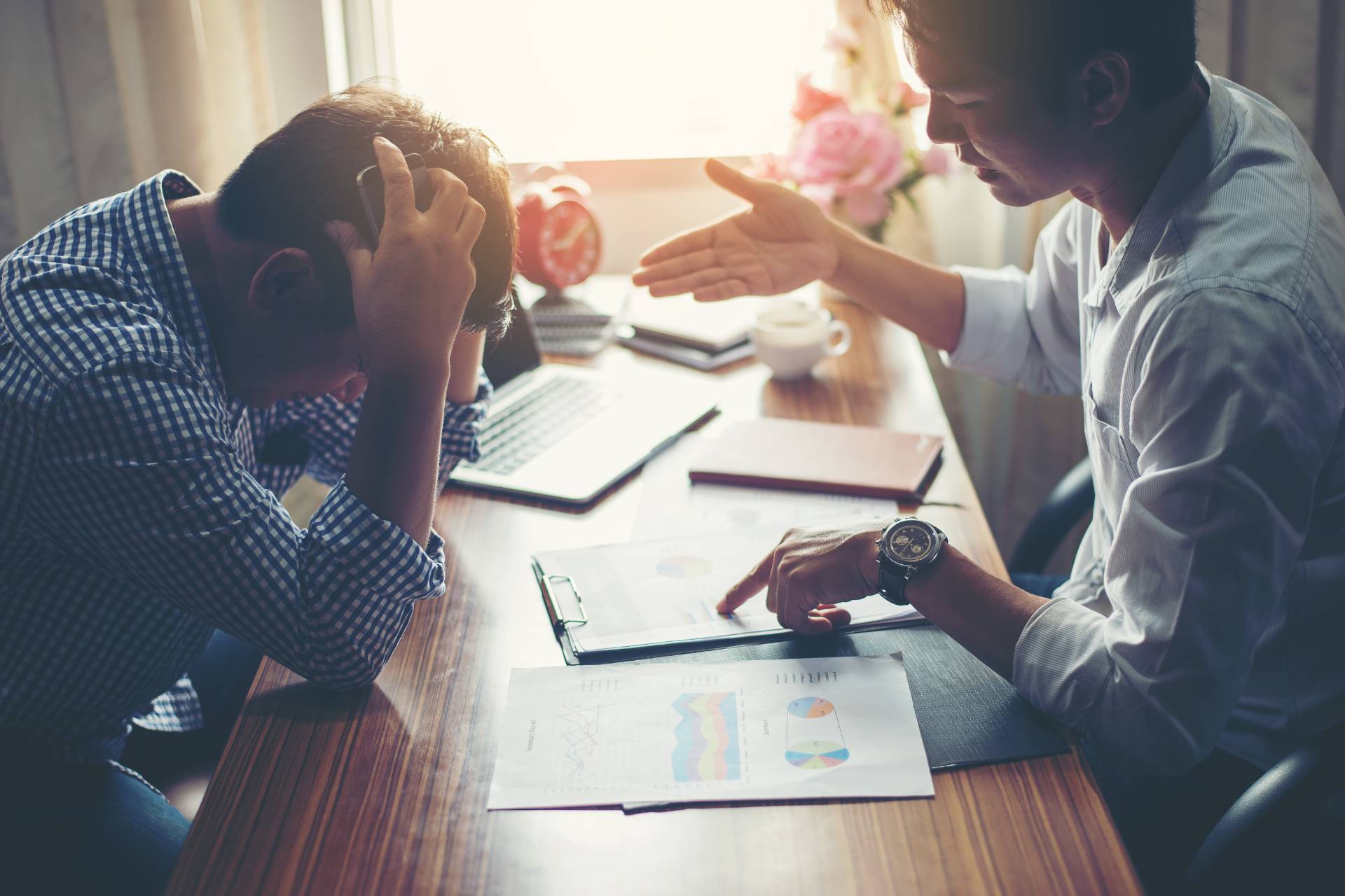 Errores legales comunes en empresas en crecimiento.